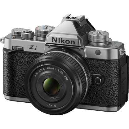 Nikon Z f silber mit Objektiv Z 40mm 2.0 (SE) - mit Lederetui und Gurt *** lieferbar ab Ende September