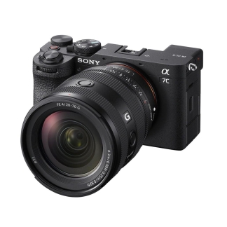 Sony Alpha ILCE-7C II Body schwarz + Sony SEL FE 4,0/20-70 mm Premium G ***zusätzlich € 200,- Cashback von Sony von 01.10.26 bis 31.01.27***
